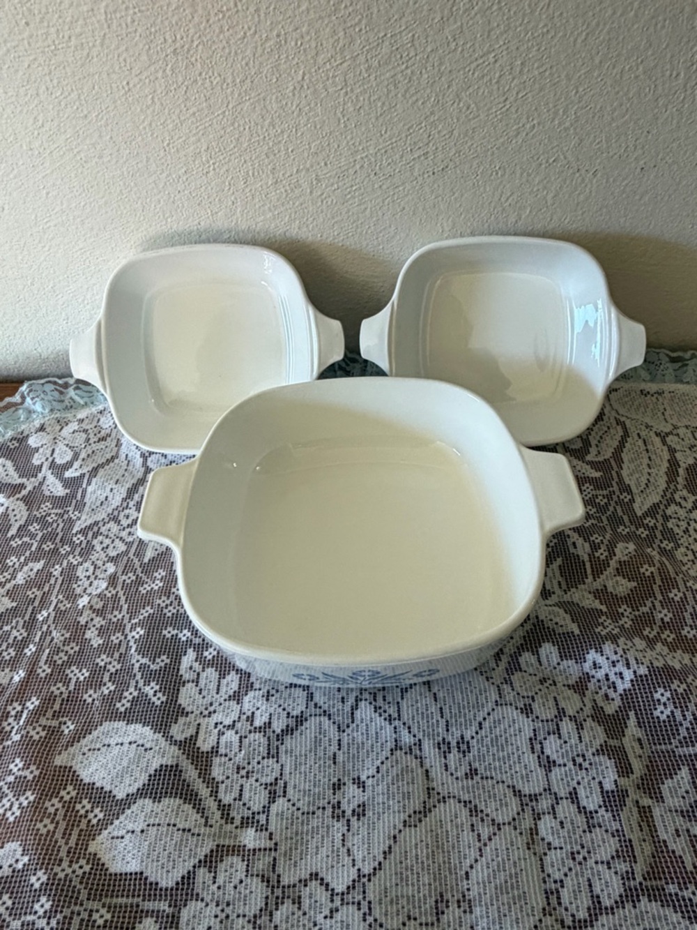 3 Corningware baking dishes.